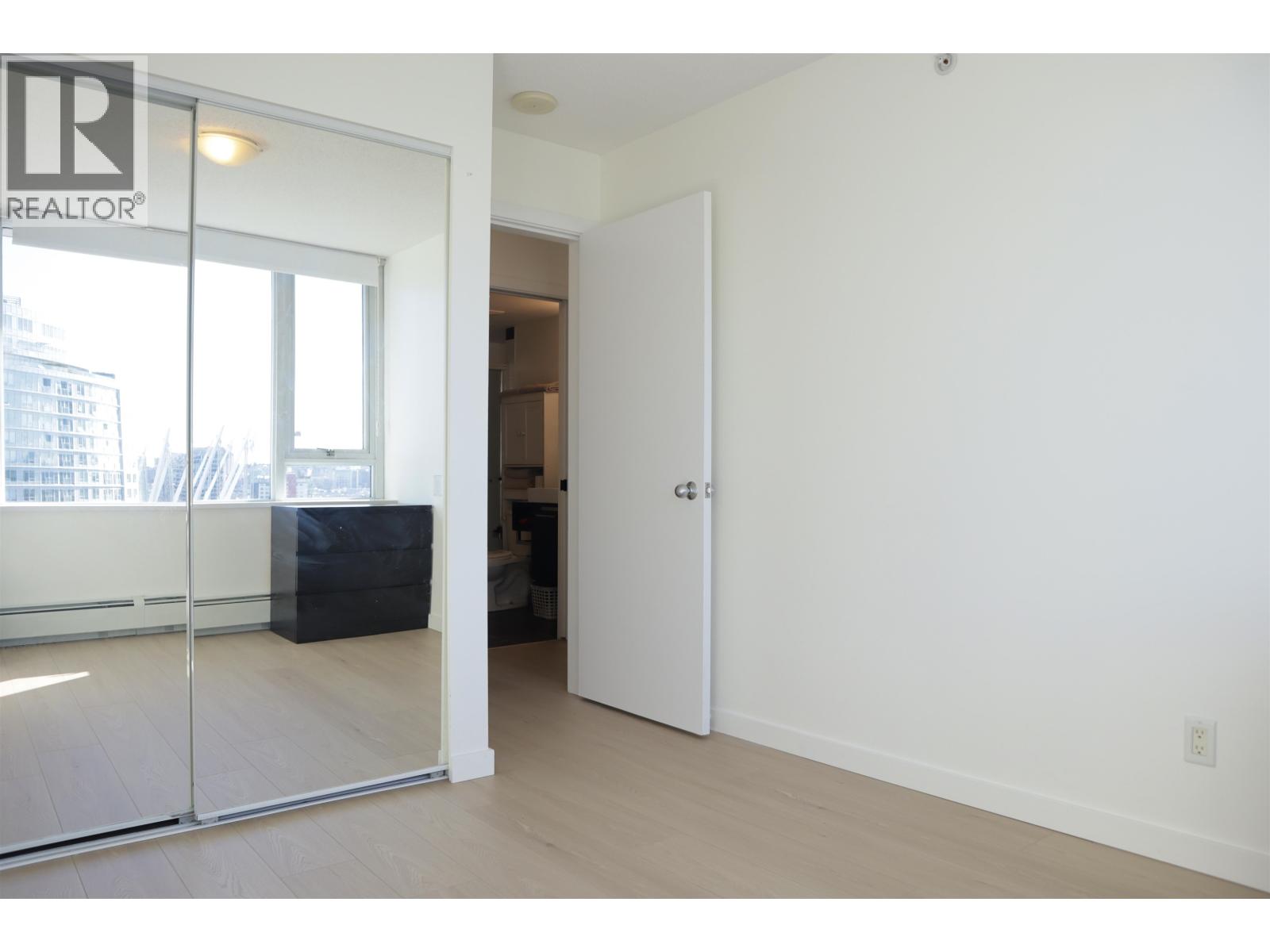 Listing Picture 13 of 17 : 2906 689 ABBOTT STREET, Vancouver / 溫哥華 - 魯藝地產 Yvonne Lu Group - MLS Medallion Club Member