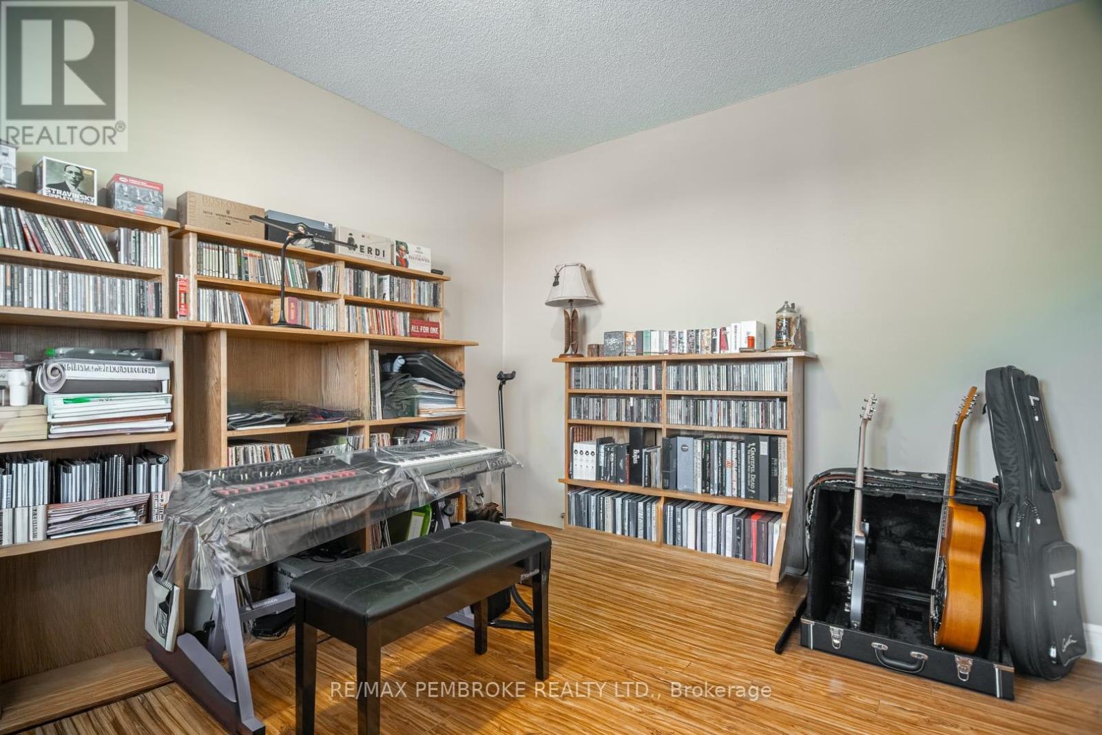 193 D'youville Drive, Pembroke, Ontario  K8A 8R5 - Photo 14 - X12820176