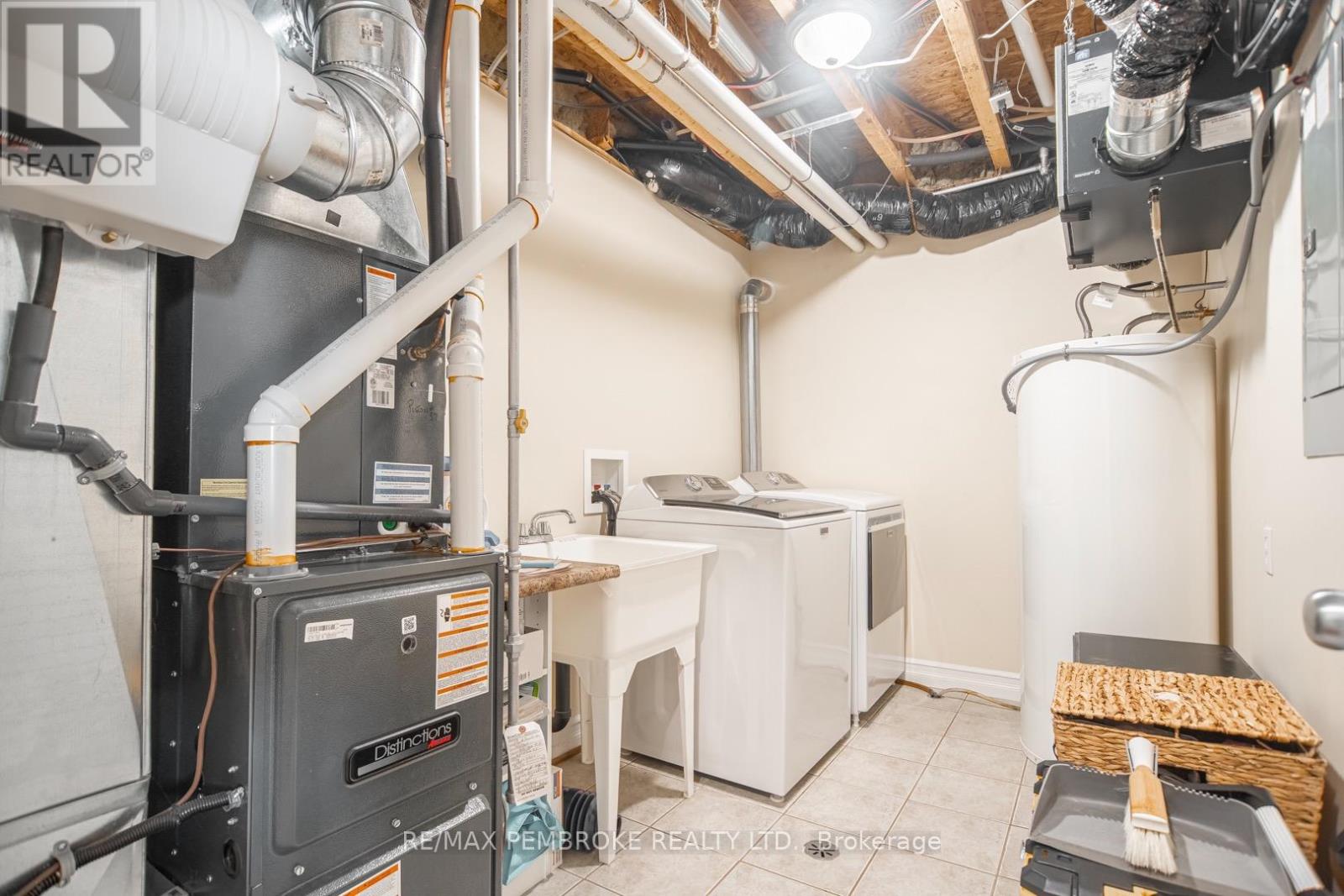 193 D'youville Drive, Pembroke, Ontario  K8A 8R5 - Photo 26 - X12820176