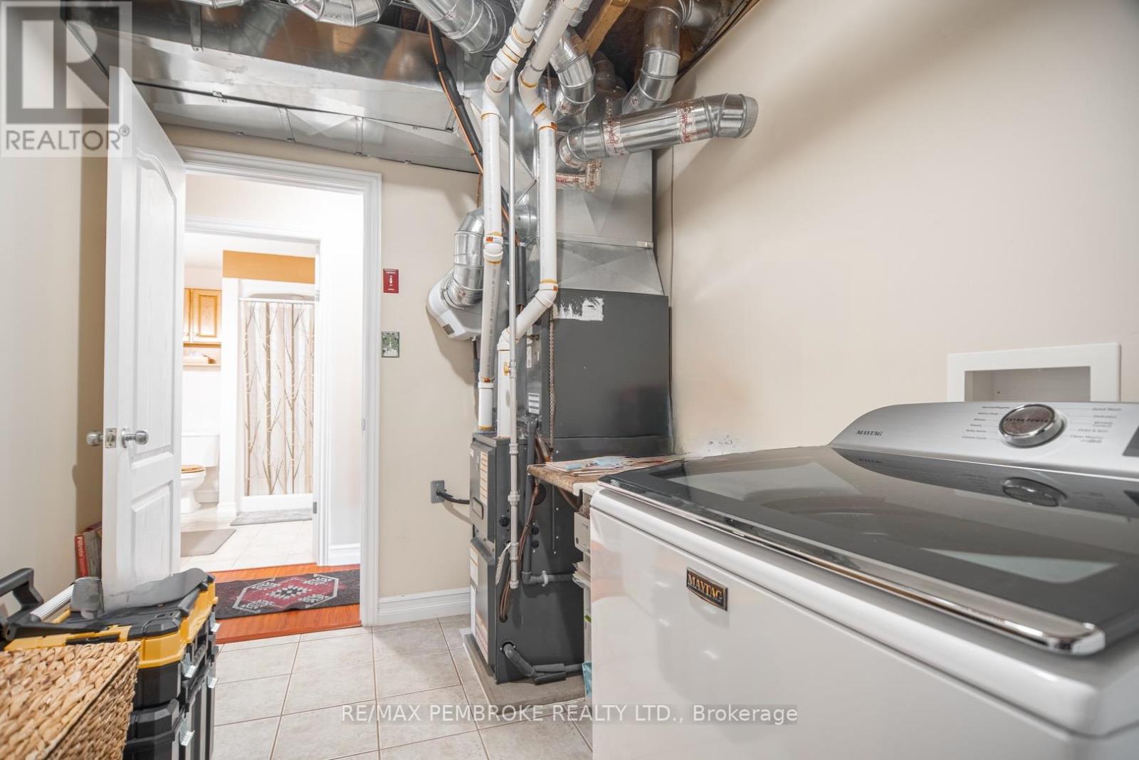 193 D'youville Drive, Pembroke, Ontario  K8A 8R5 - Photo 27 - X12820176