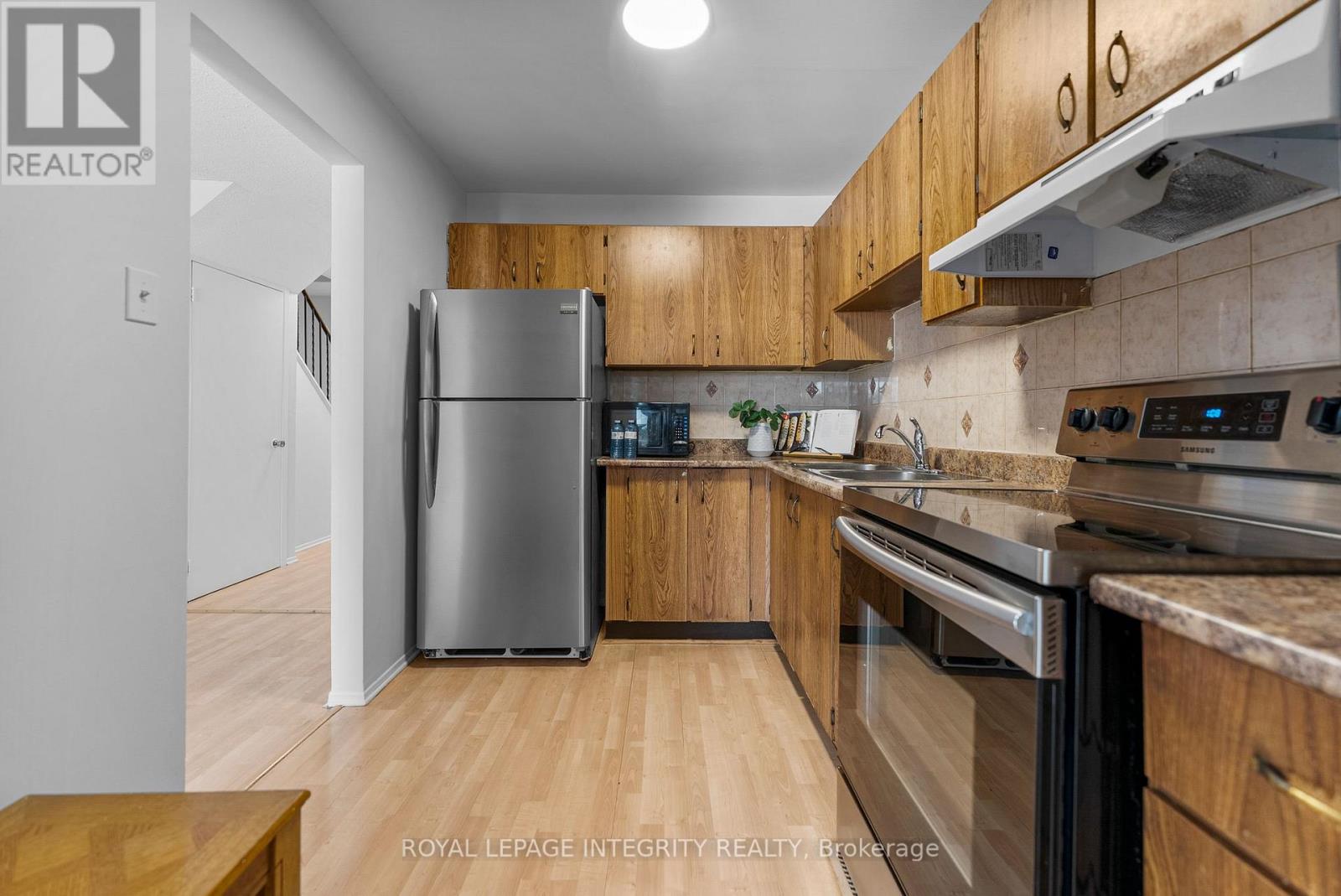 86 Stokes Crescent, Ottawa, Ontario  K2L 2Z4 - Photo 14 - X12820172