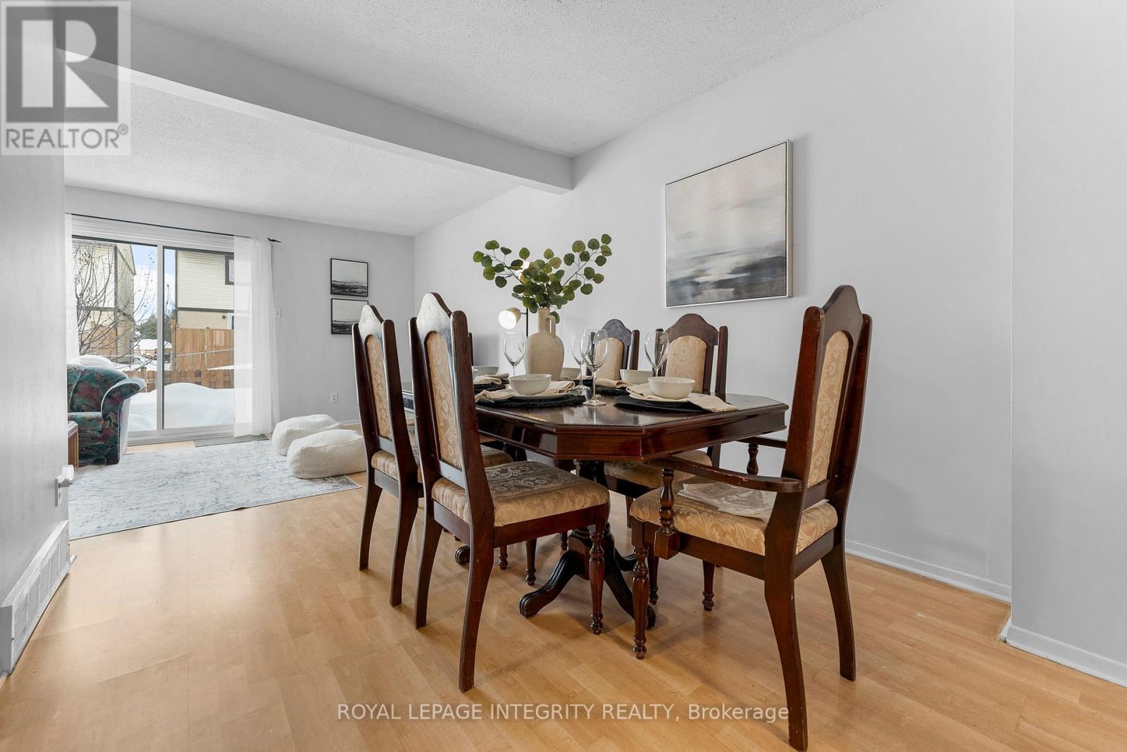 86 Stokes Crescent, Ottawa, Ontario  K2L 2Z4 - Photo 8 - X12820172