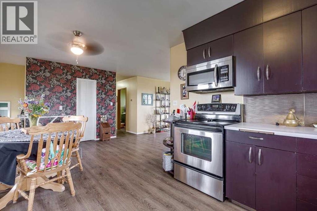 334078 Range Road 241, Rural Kneehill County, Alberta T0M 2C0 - Photo 12 - A2288095