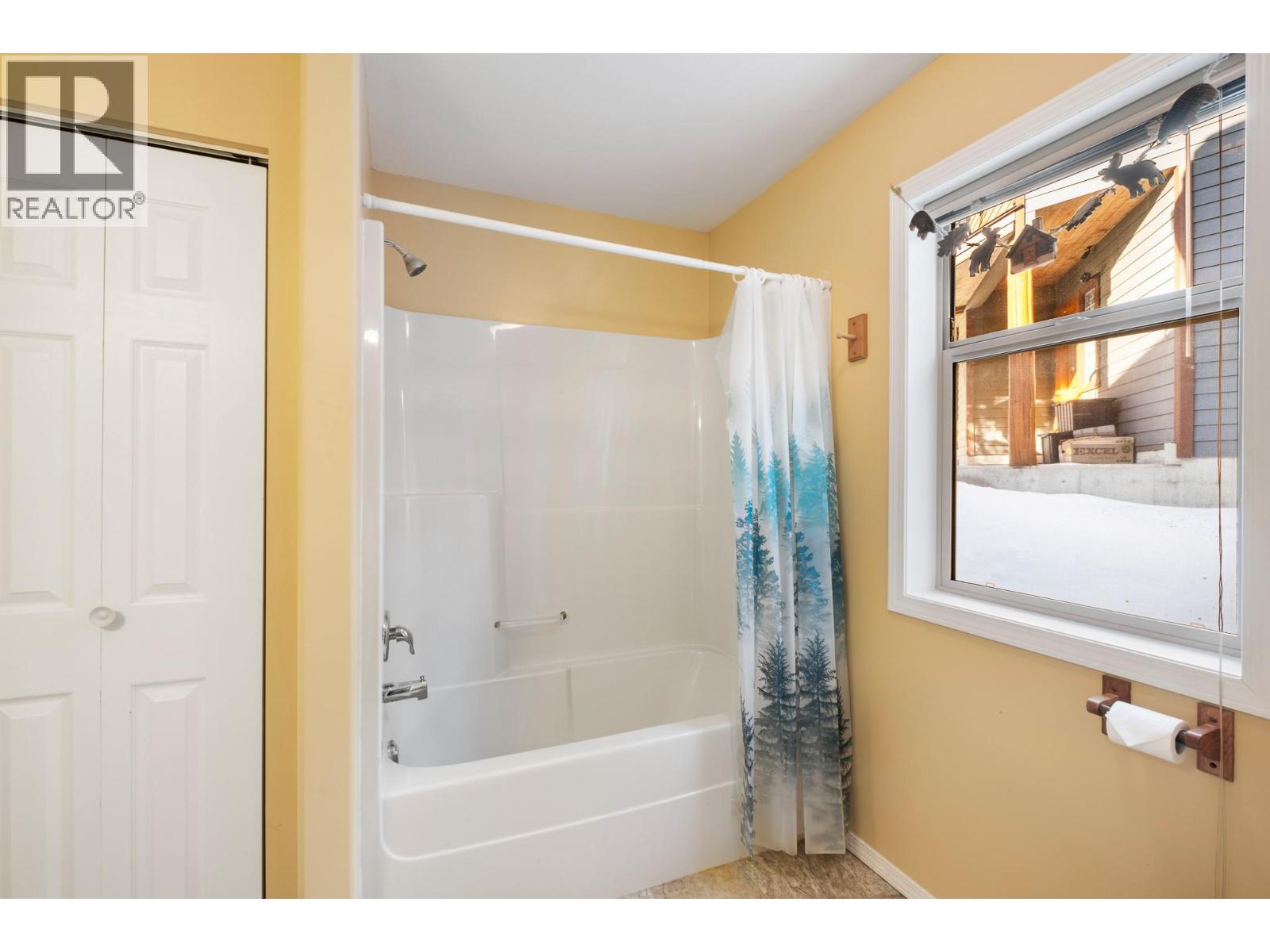 4940 Snowpines Road Unit# B Big White Photo 21