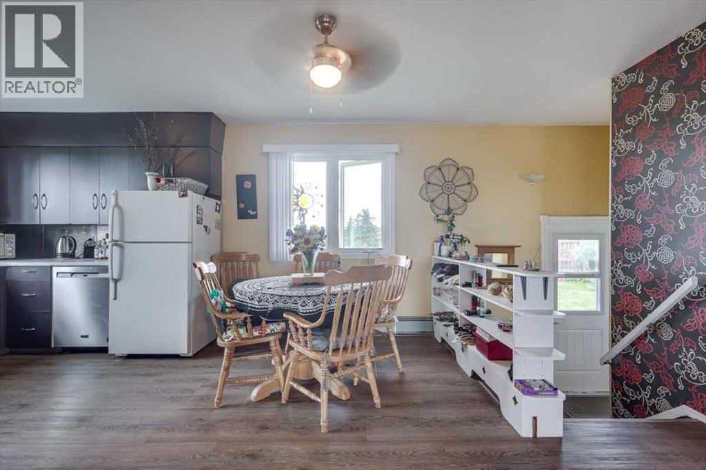 334078 Range Road 241, Rural Kneehill County, Alberta T0M 2C0 - Photo 9 - A2288095