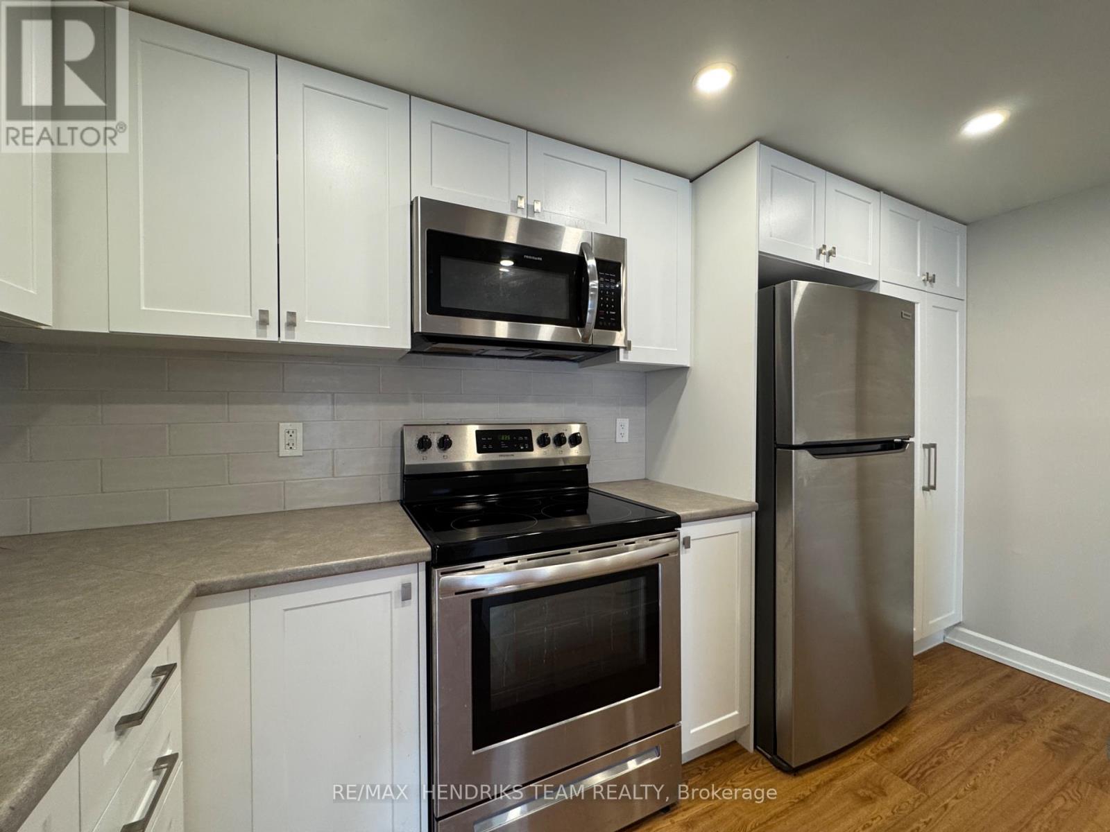 312 - 16 Capner Street, St. Catharines, Ontario  L2P 3X4 - Photo 5 - X12820146