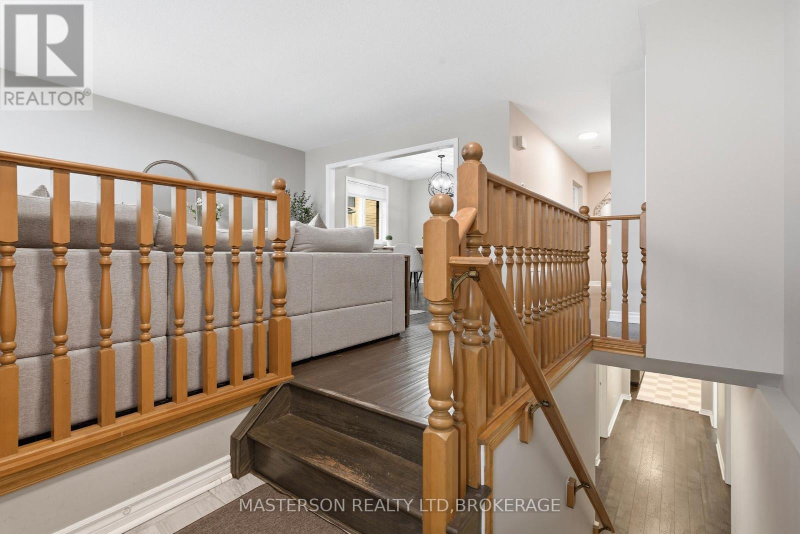 7740 Alpine Drive, Niagara Falls, Ontario  L2H 3B6 - Photo 2 - X12820192