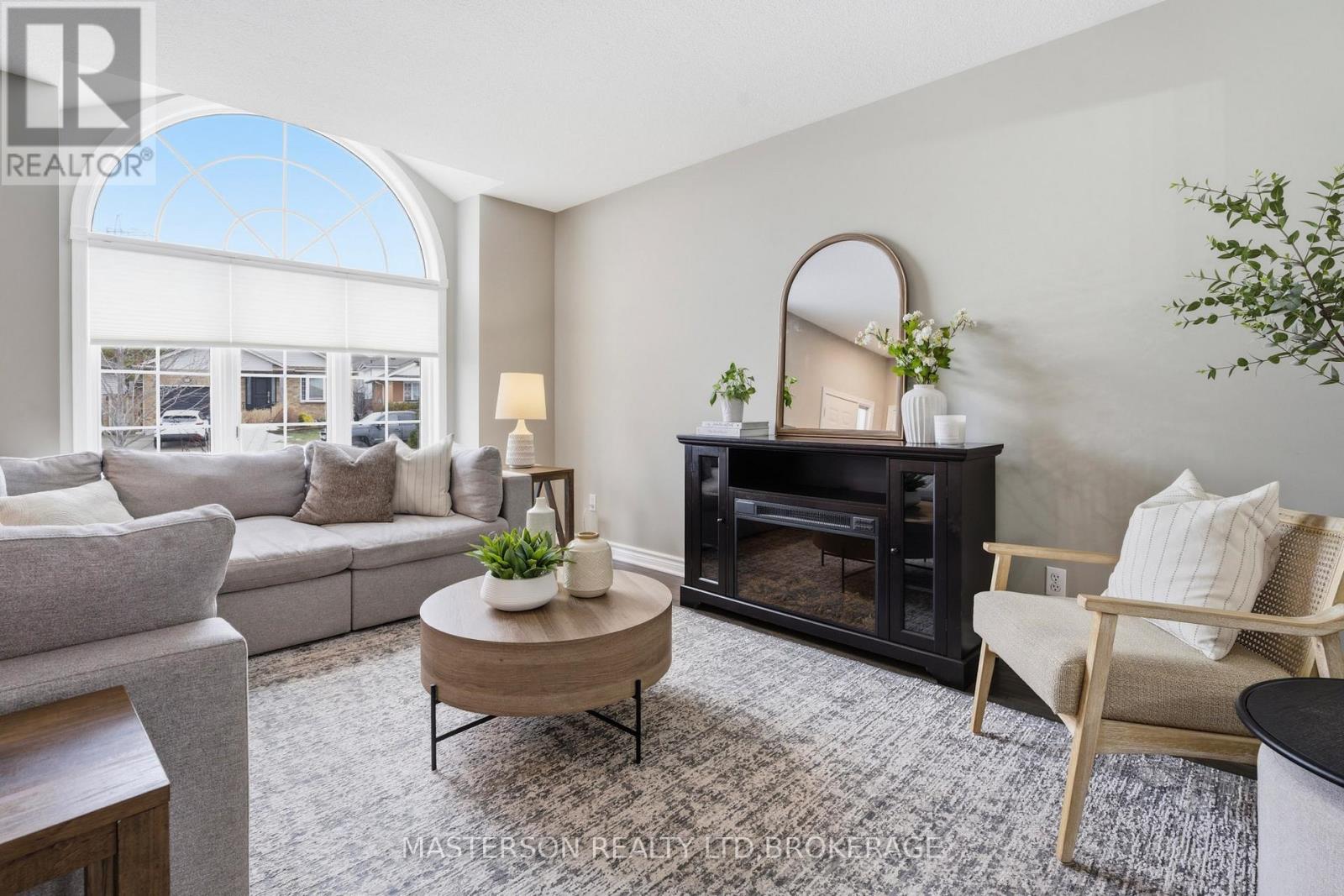 7740 Alpine Drive, Niagara Falls, Ontario  L2H 3B6 - Photo 4 - X12820192