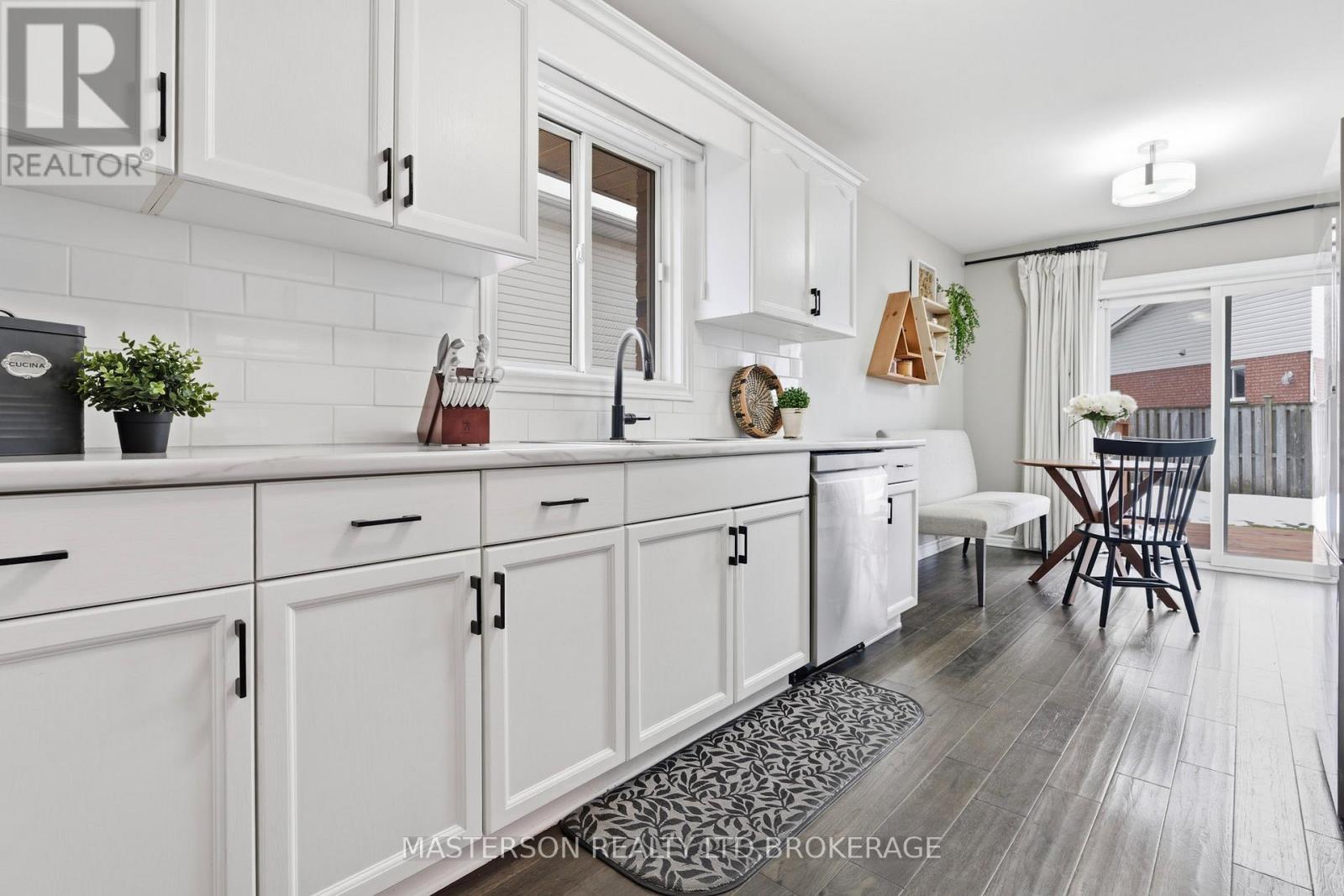 7740 Alpine Drive, Niagara Falls, Ontario  L2H 3B6 - Photo 7 - X12820192