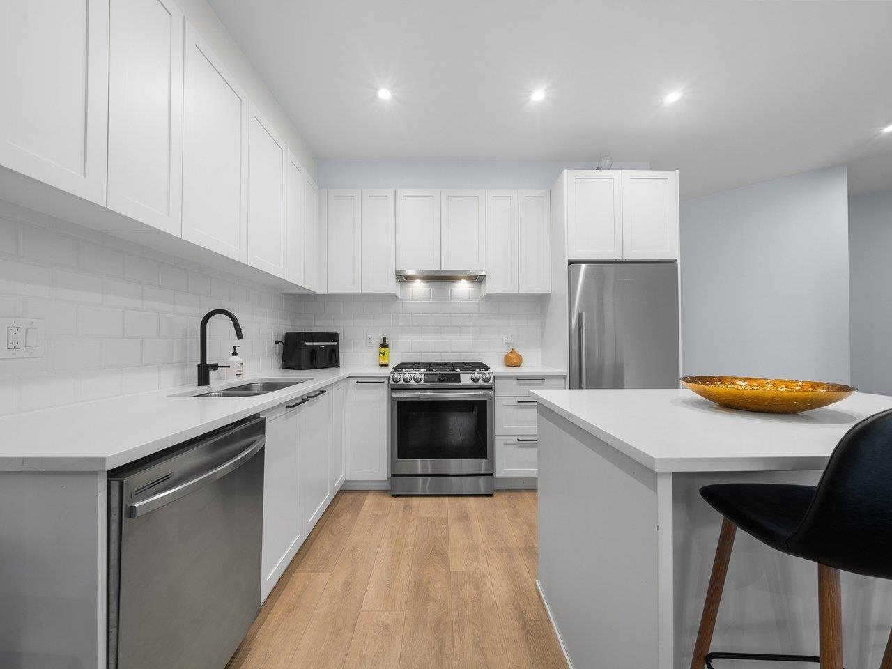 219 5415 Brydon Crescent, Langley, British Columbia V3A 0N4 - Photo 9 - R3093451