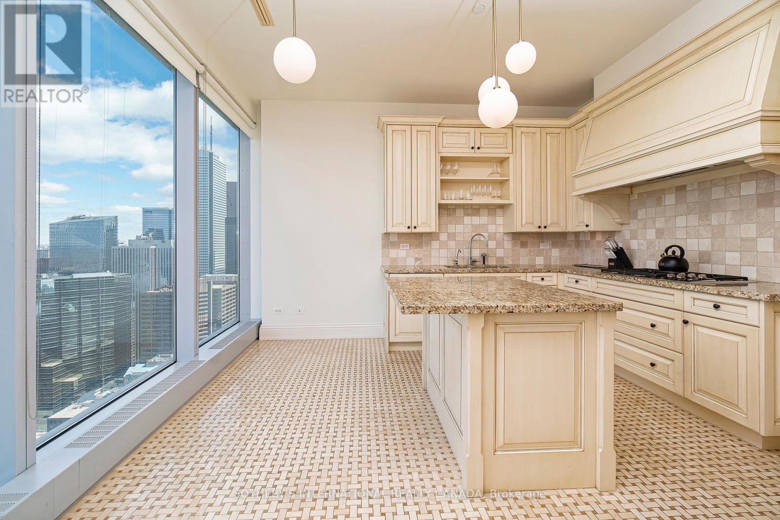 4201 - 183 Wellington Street W, Toronto (Waterfront Communities), Ontario  M4S 3H8 - Photo 10 - C12820104