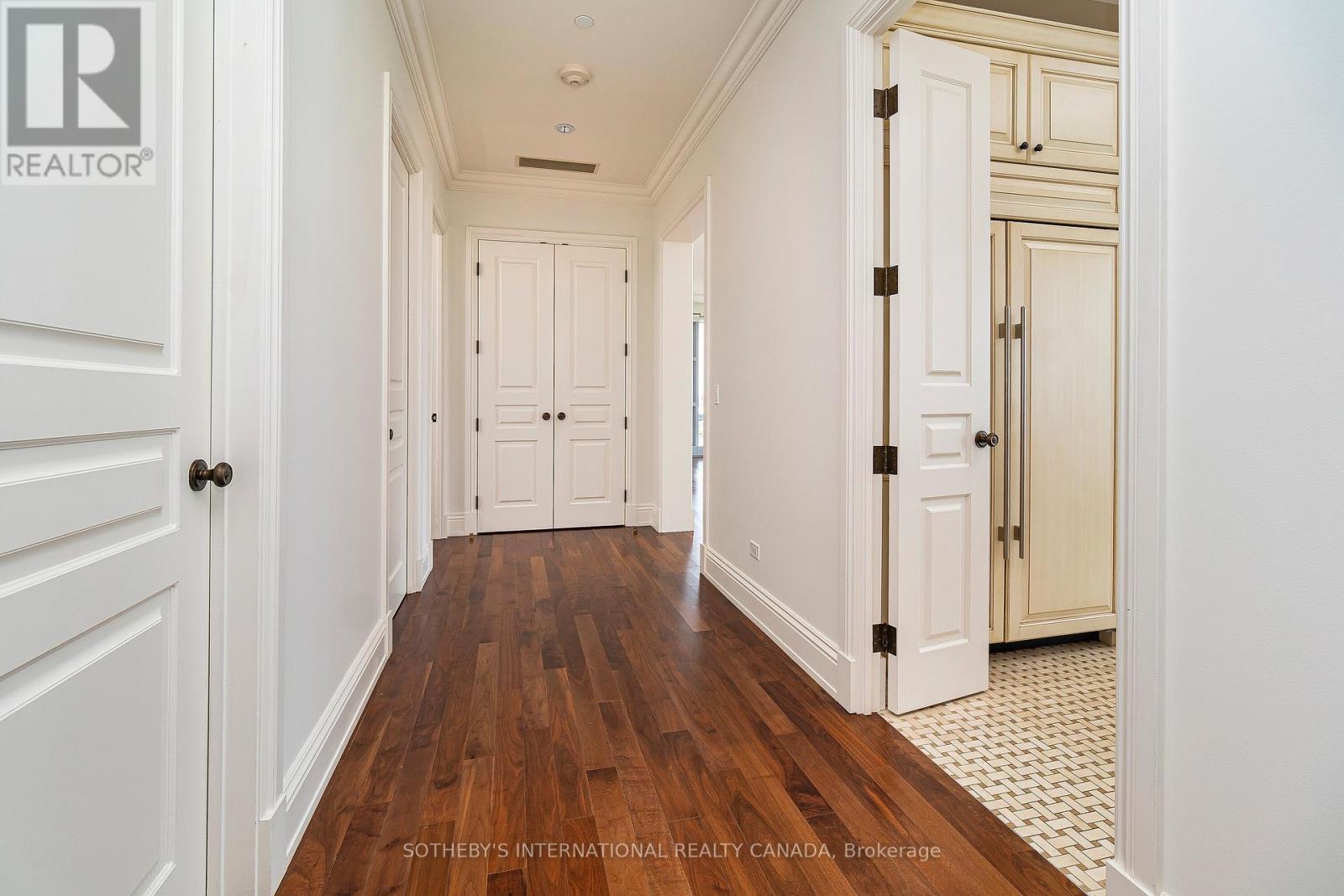 4201 - 183 Wellington Street W, Toronto (Waterfront Communities), Ontario  M4S 3H8 - Photo 14 - C12820104