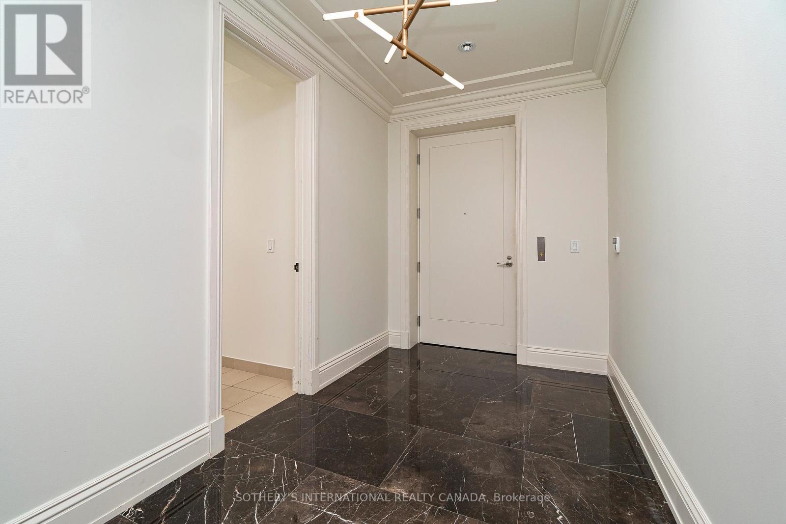 4201 - 183 Wellington Street W, Toronto (Waterfront Communities), Ontario  M4S 3H8 - Photo 3 - C12820104