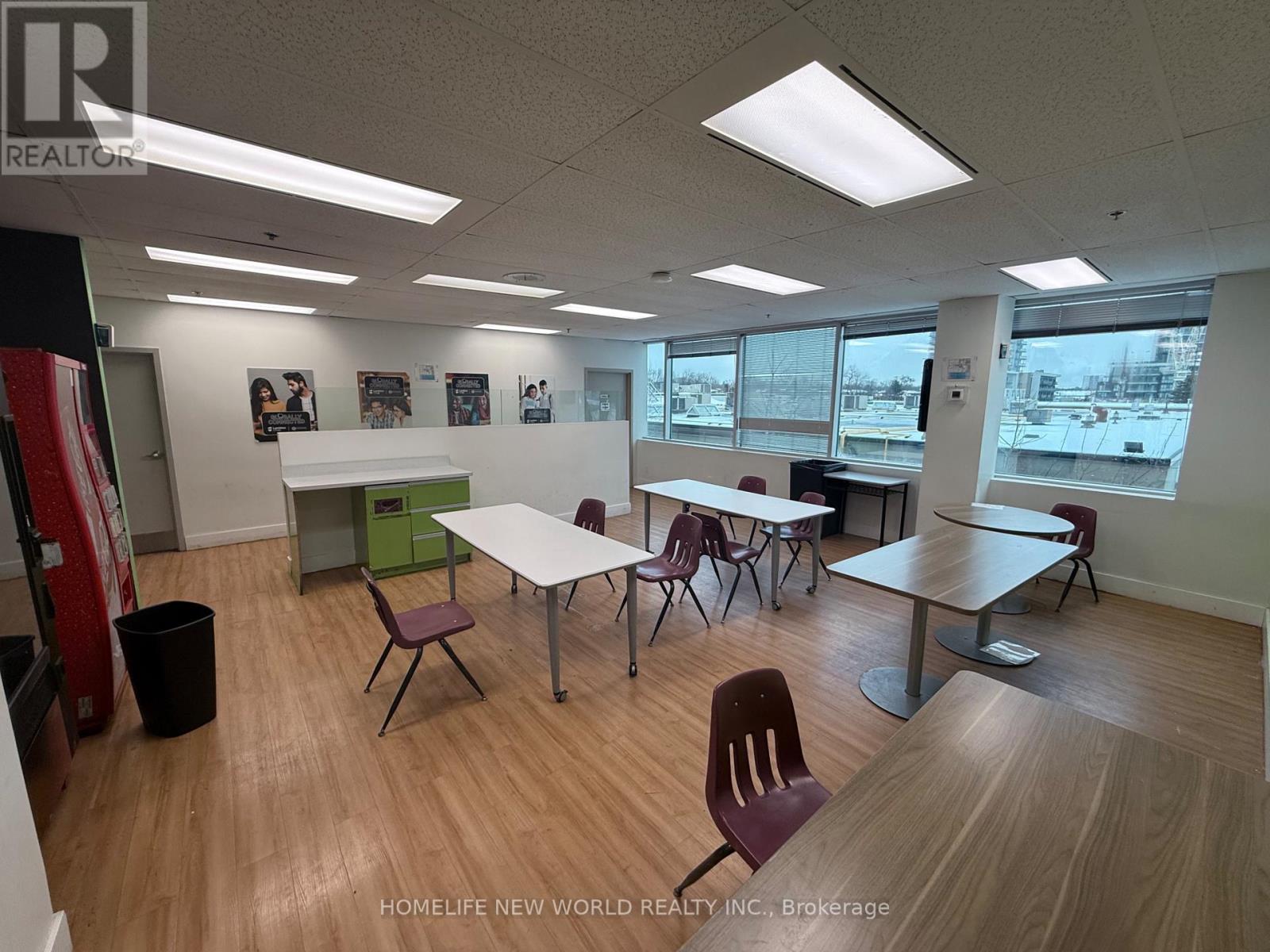 2nd Floor - 265 Yorkland Boulevard, Toronto (Henry Farm), Ontario  M2J 1S5 - Photo 24 - C12820110