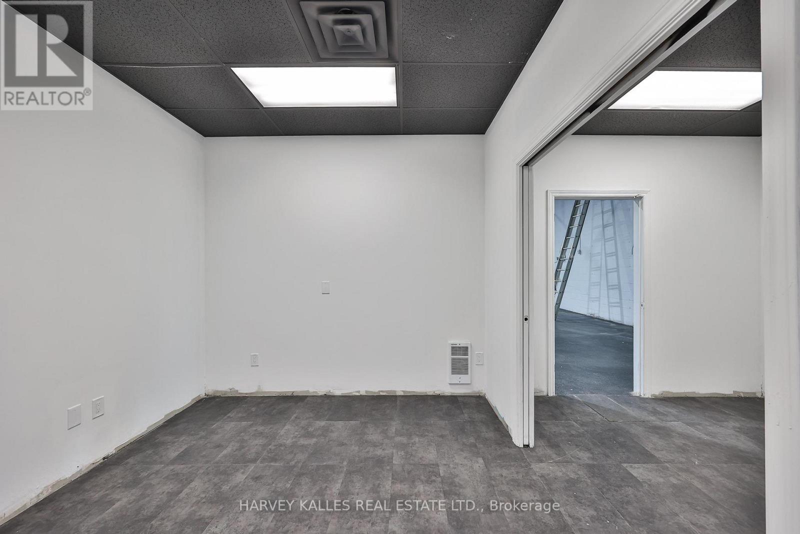 2 - 589 Steven Court, Newmarket, Ontario  L3Y 6Z3 - Photo 12 - N12694456