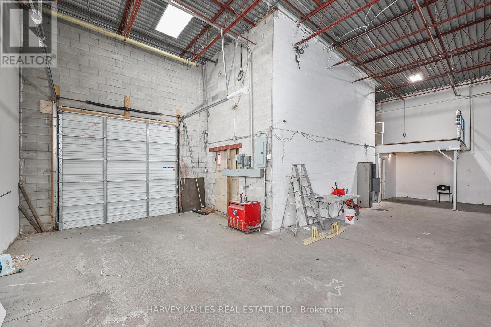 6 - 589 Steven Court, Newmarket, Ontario  L3Y 6Z3 - Photo 8 - N12717386