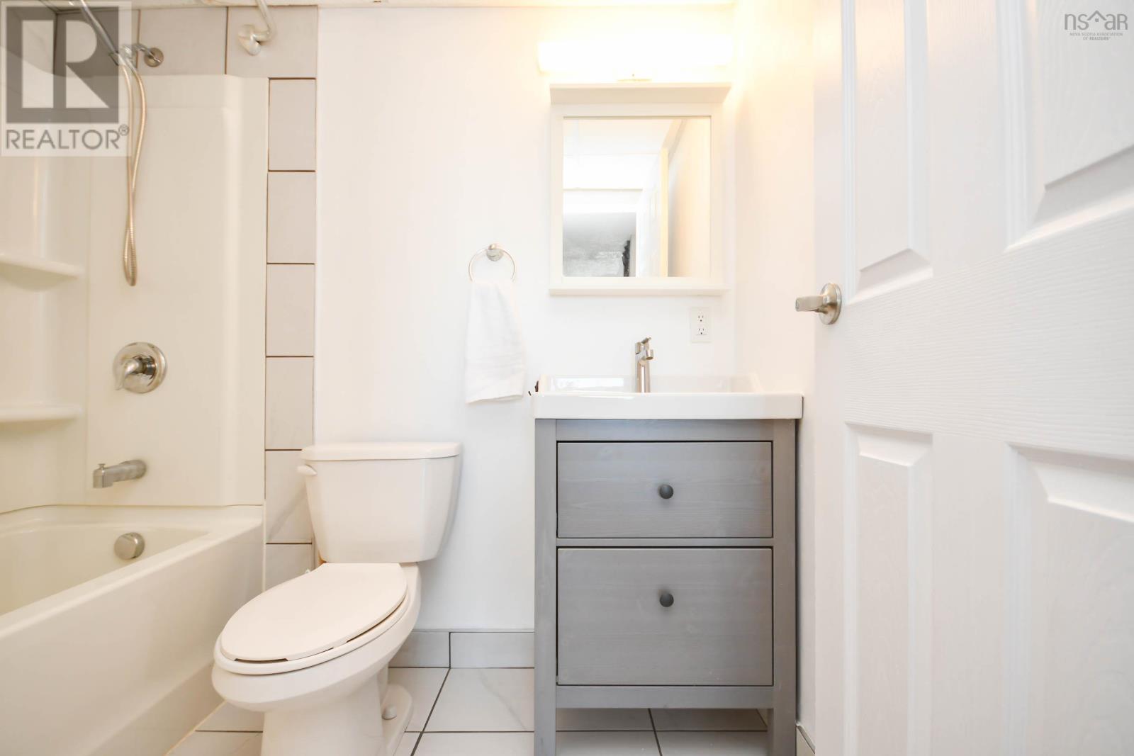 710 5572 North Ridge Road, Halifax, Nova Scotia  B3K 5S2 - Photo 9 - 202603339