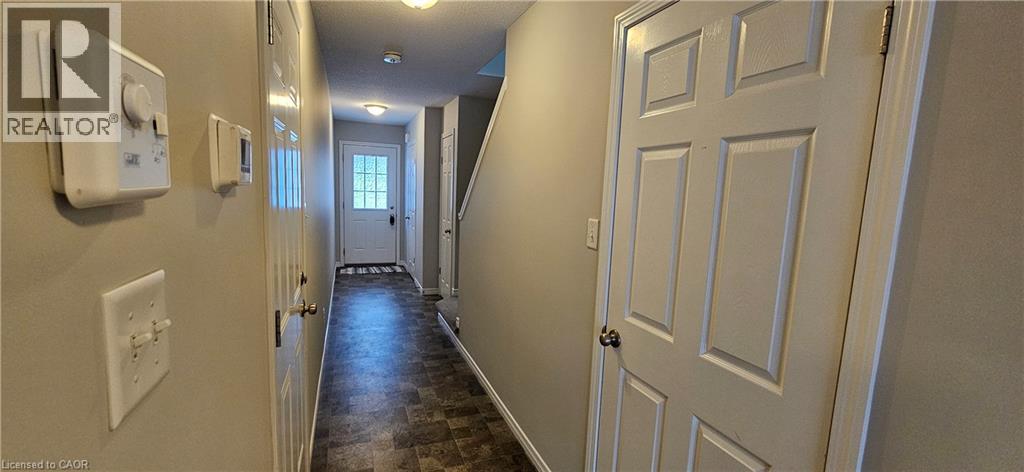 50 Pinnacle Drive Unit# 7, Kitchener, Ontario  N2P 0H8 - Photo 2 - 40807672