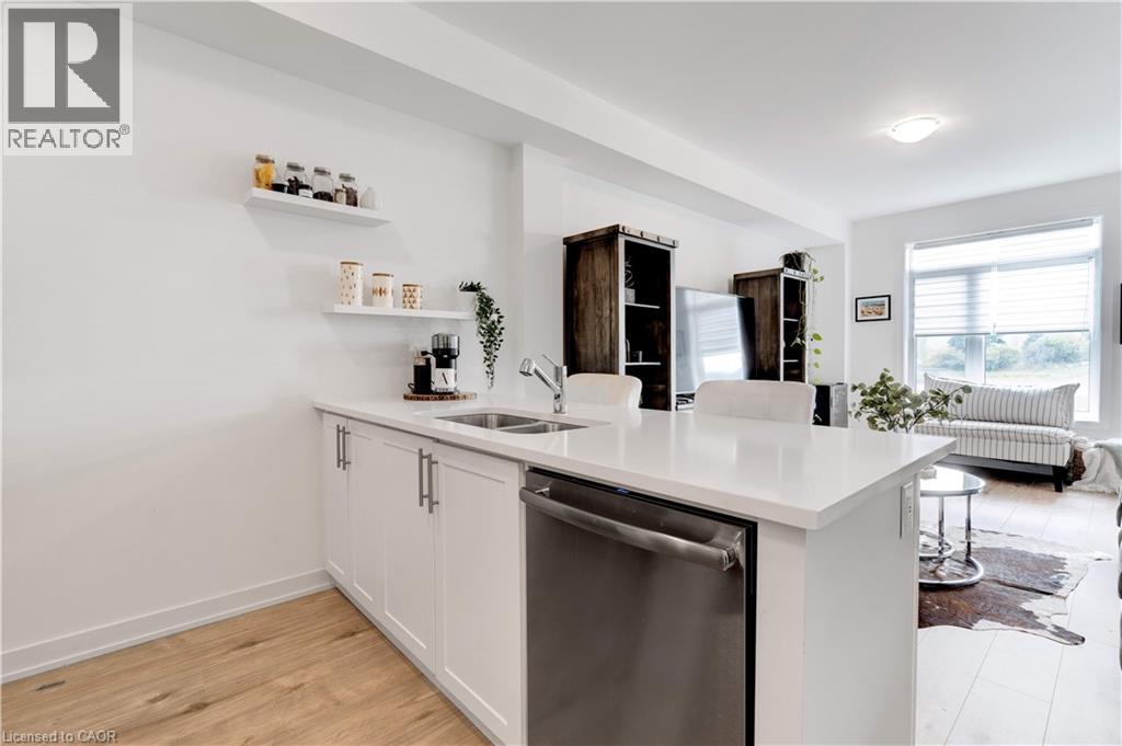 590 North Service Road Unit# 46, Hamilton, Ontario    - Photo 6 - 40807619