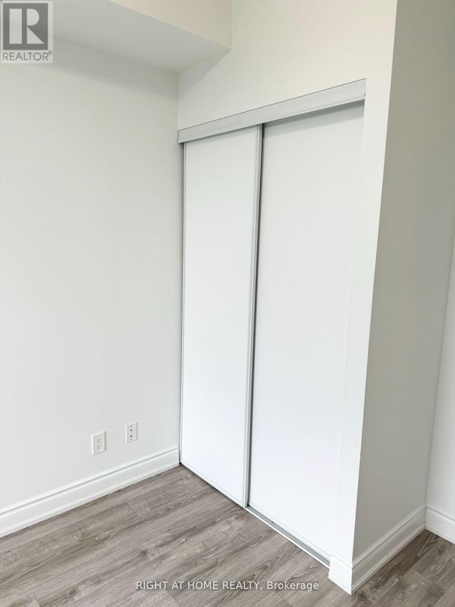 1115 - 9618 Yonge Street, Richmond Hill, Ontario  L4C 0X5 - Photo 8 - N12820078