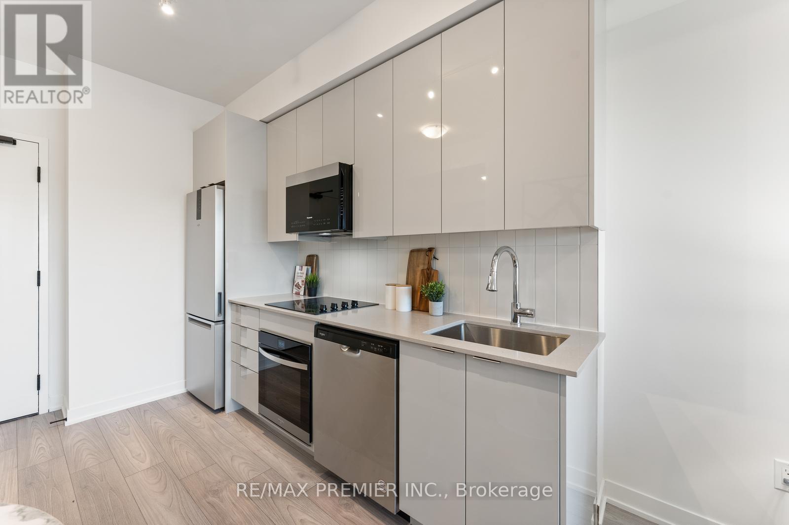 308 - 474 Caldari Road, Vaughan, Ontario  L4K 0R5 - Photo 8 - N12820188