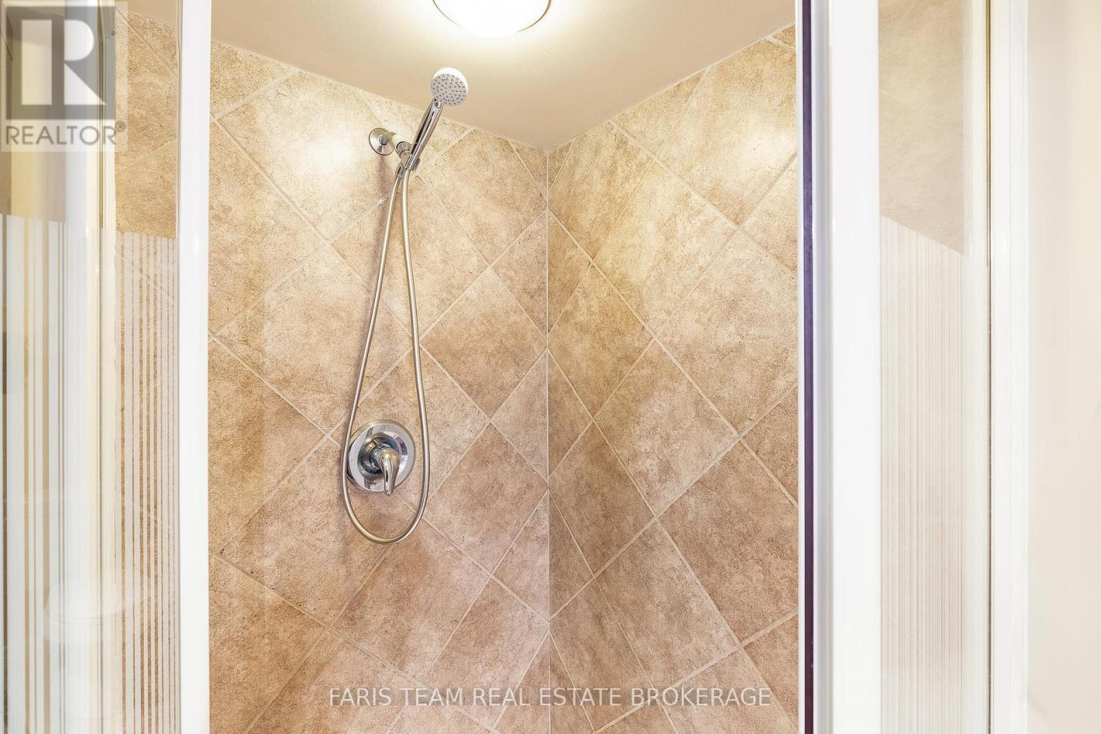 15 Davidson Street, Barrie (Wellington), Ontario  L4M 3R9 - Photo 24 - S12820166