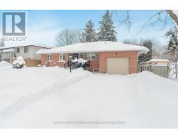 15 DAVIDSON STREET, Barrie, Ontario