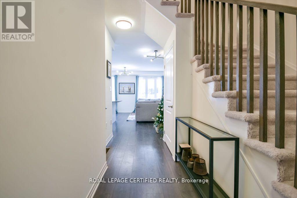 103 Sagewood Avenue, Barrie, Ontario  L9J 0K5 - Photo 9 - S12820190