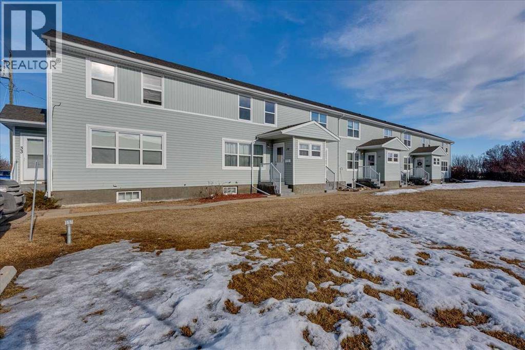 39 Poplar Crescent, Springbrook, Alberta  T4S 1V4 - Photo 3 - A2285294