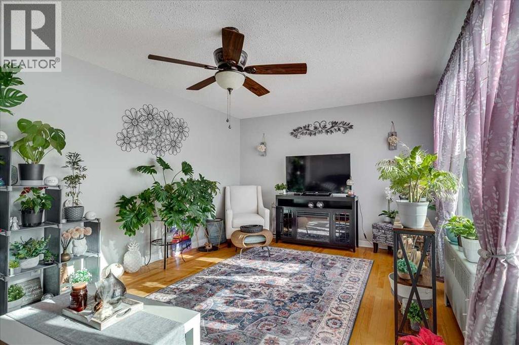 39 Poplar Crescent, Springbrook, Alberta  T4S 1V4 - Photo 6 - A2285294