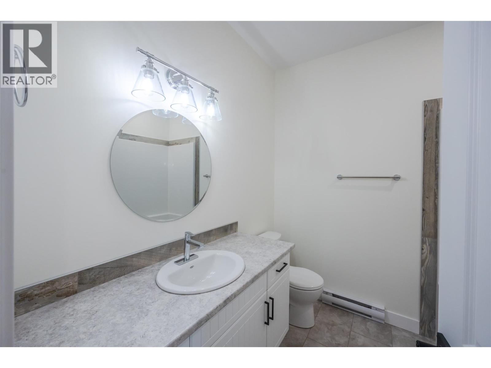 11612 Victoria Road S Unit# 101 Summerland Photo 25