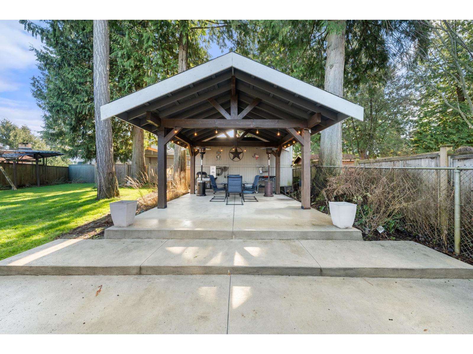 20722 46a Avenue, Langley, British Columbia  V3A 3J9 - Photo 2 - R3089356