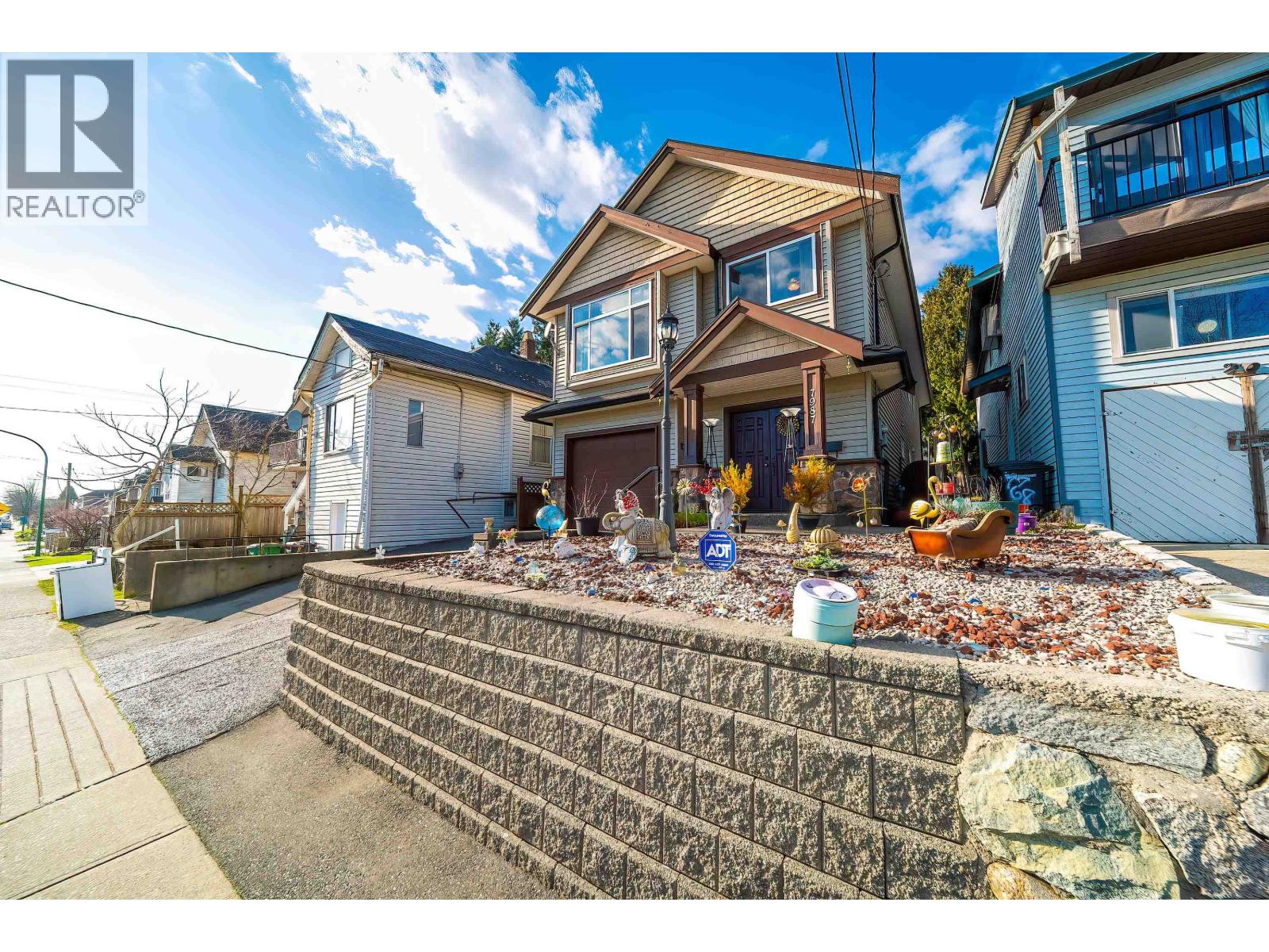 7987 13th Avenue, Burnaby, British Columbia  V3N 2E8 - Photo 3 - R3092098