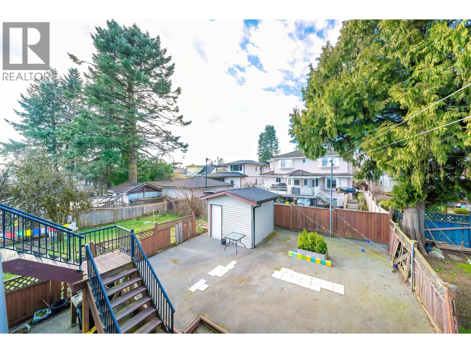 Listing Picture 39 of 39 : 7987 13TH AVENUE, Burnaby / 本拿比 - 魯藝地產 Yvonne Lu Group - MLS Medallion Club Member