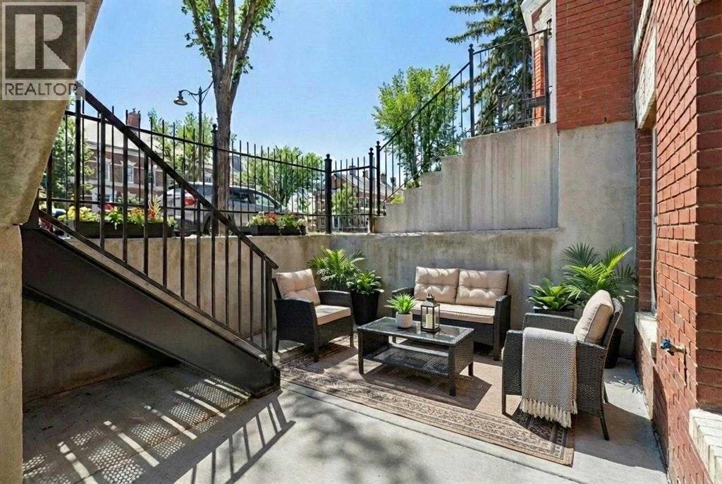 25 Promenade Way Se, Calgary, Alberta  T2Z 2Z4 - Photo 3 - A2288134