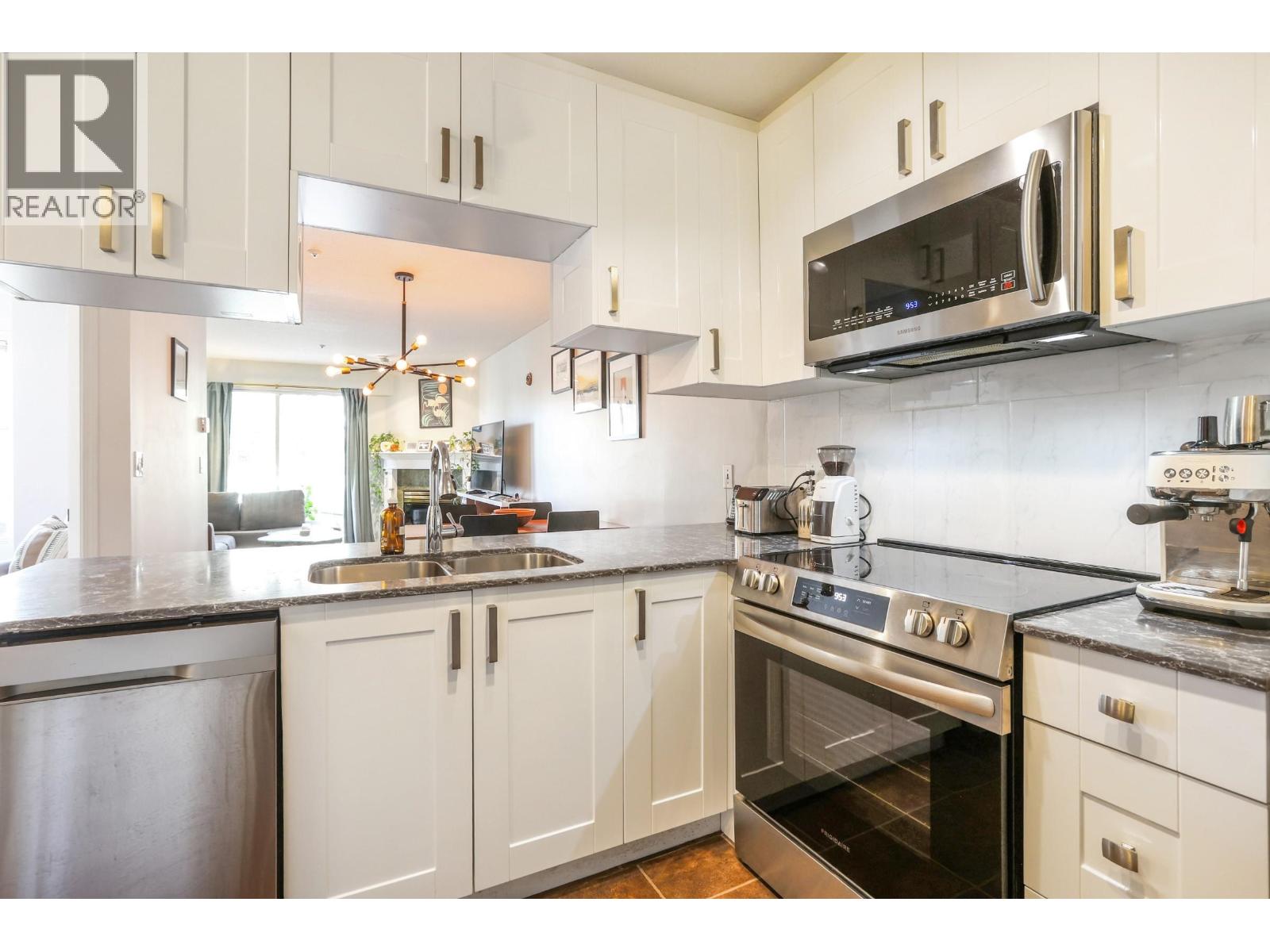 304 135 Eleventh Street, New Westminster, British Columbia  V3M 4C7 - Photo 10 - R3092334