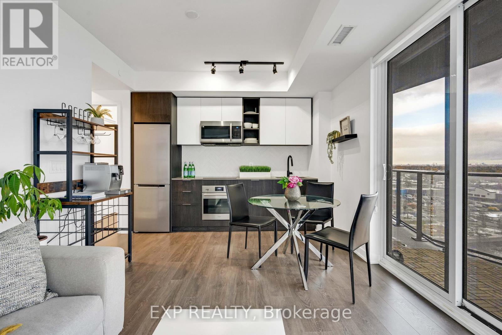 1108 - 36 Zorra Street, Toronto, Ontario  M8Z 4Z7 - Photo 7 - W12820114