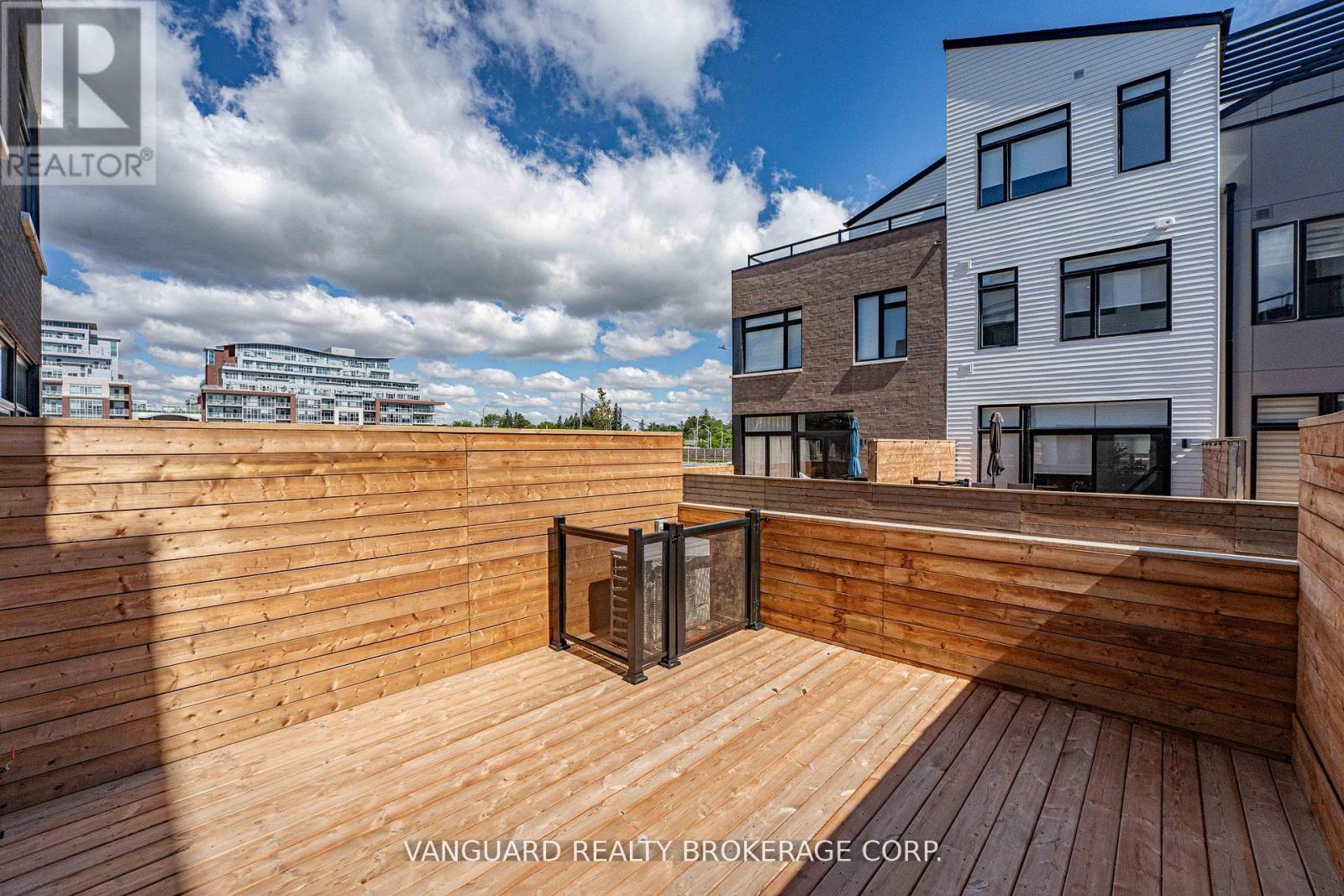 21 - 15 Lou Parsons Way, Mississauga, Ontario  L5H 0B2 - Photo 34 - W12820128