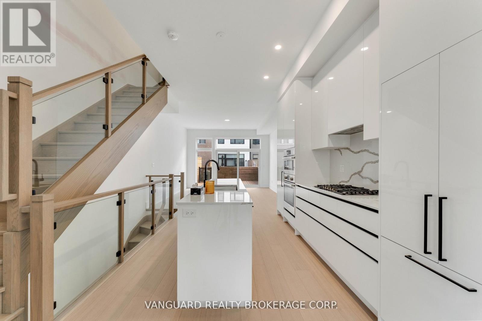 21 - 15 Lou Parsons Way, Mississauga, Ontario  L5H 0B2 - Photo 16 - W12820134