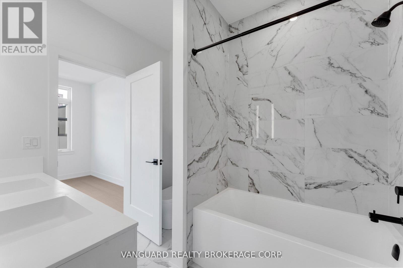 21 - 15 Lou Parsons Way, Mississauga, Ontario  L5H 0B2 - Photo 30 - W12820134