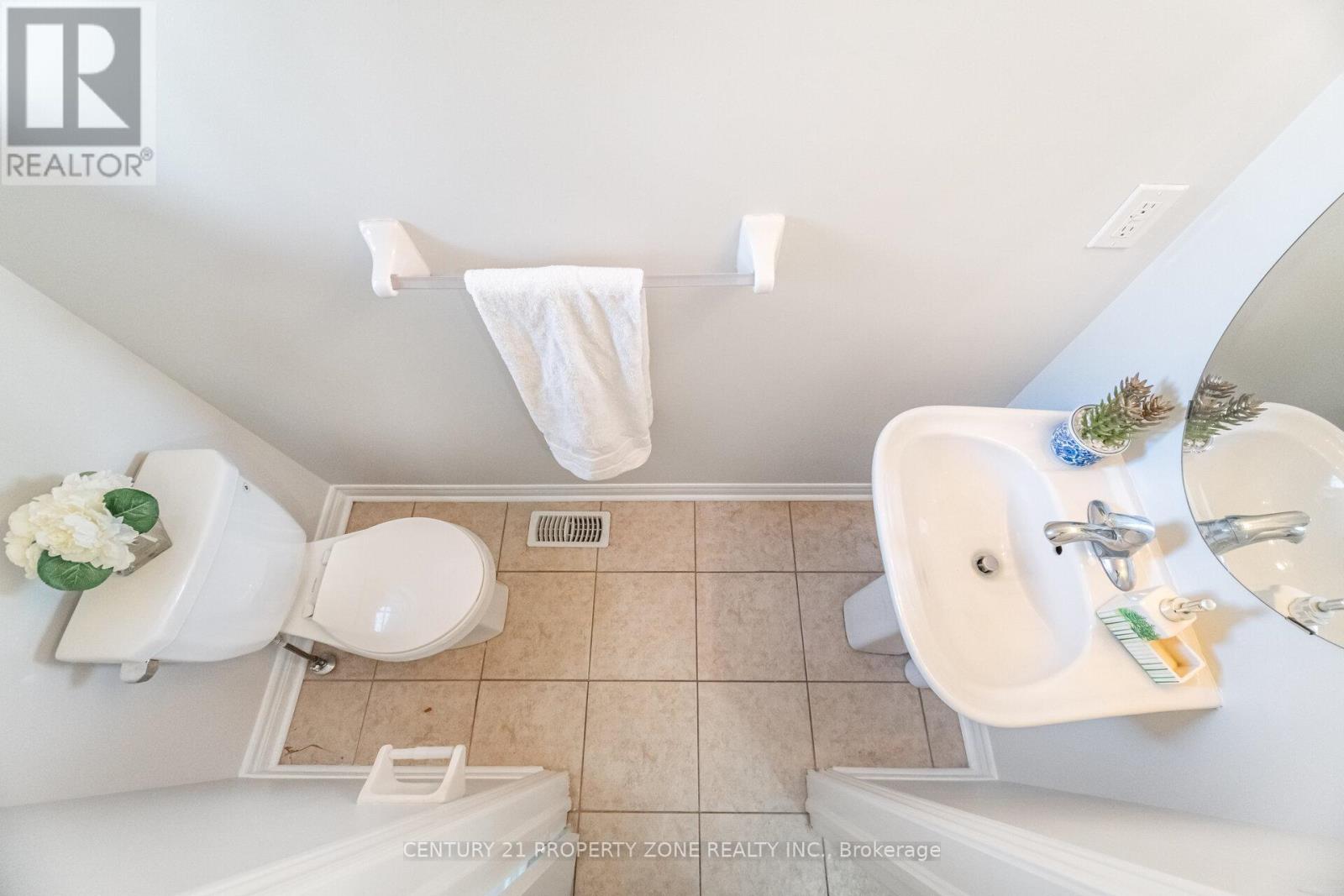 9 Foliage Drive, Brampton, Ontario  L7A 4M7 - Photo 20 - W12820150