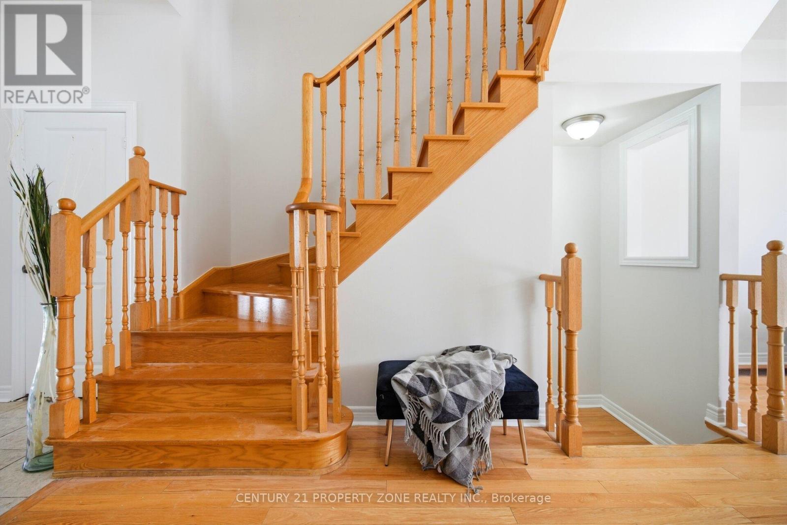 9 Foliage Drive, Brampton, Ontario  L7A 4M7 - Photo 23 - W12820150