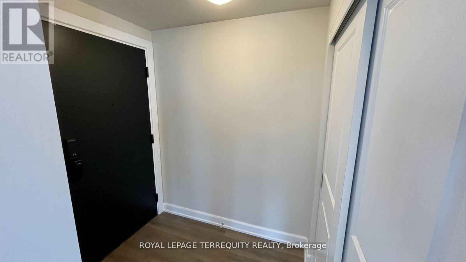 1202 - 3200 William Coltson Avenue, Oakville, Ontario  L6H 7W6 - Photo 3 - W12820174