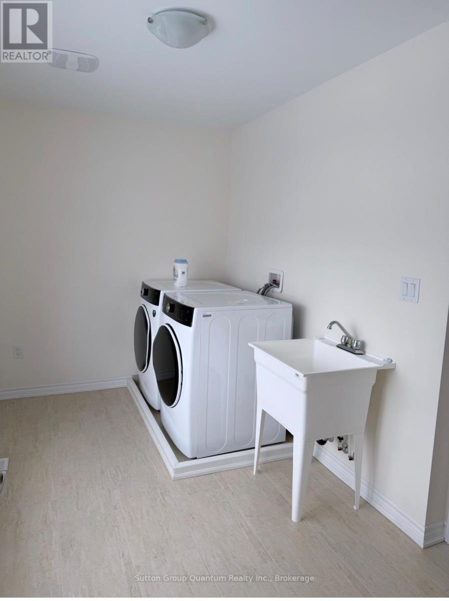 174 Rosanne Circle, Wasaga Beach, Ontario  L9Z 1J7 - Photo 16 - S12820274