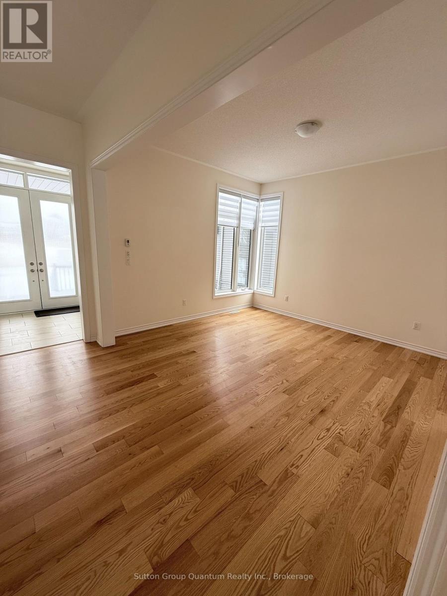 174 Rosanne Circle, Wasaga Beach, Ontario  L9Z 1J7 - Photo 5 - S12820274