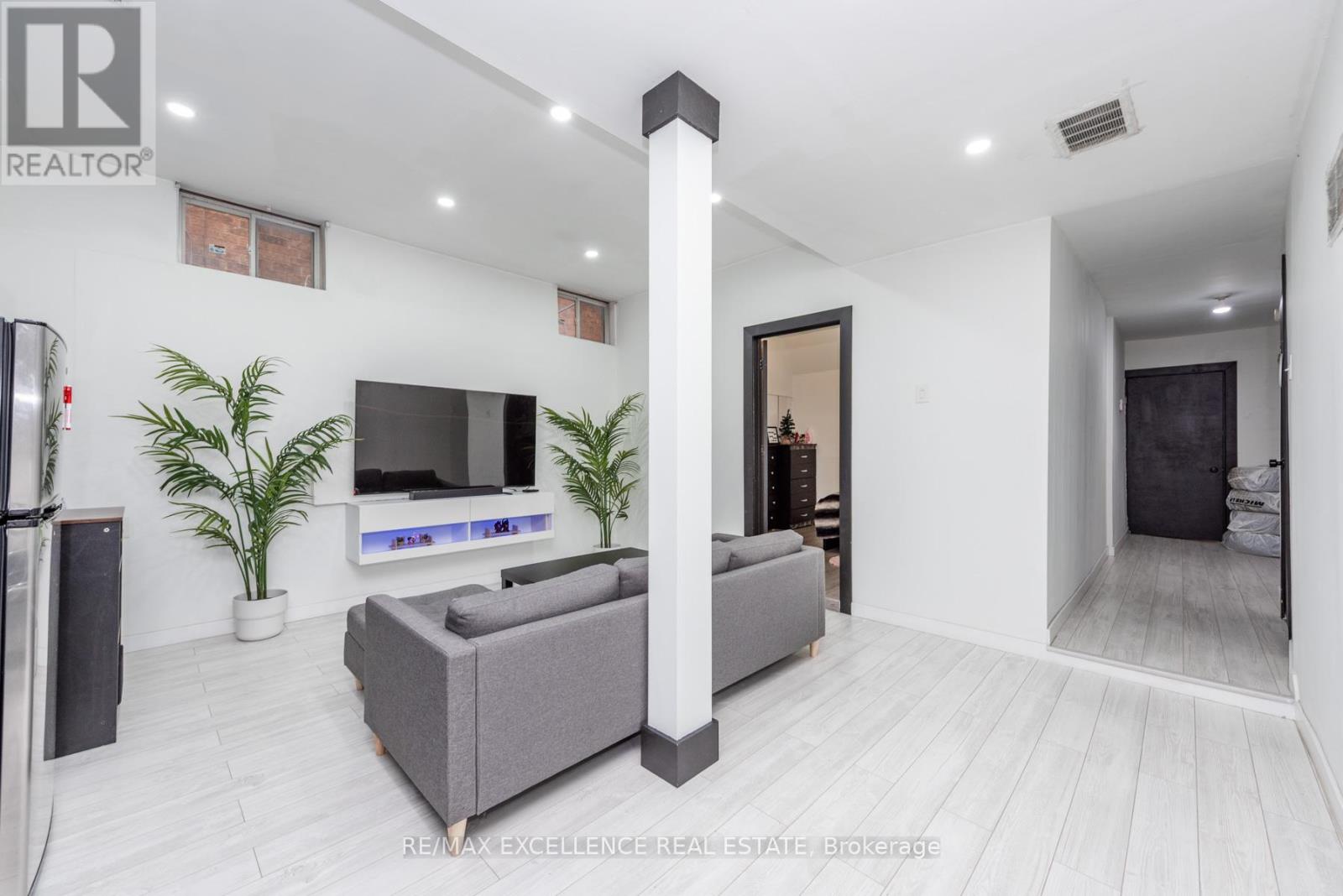 60 Kesteven Crescent, Brampton, Ontario  L6W 4E5 - Photo 32 - W12817510