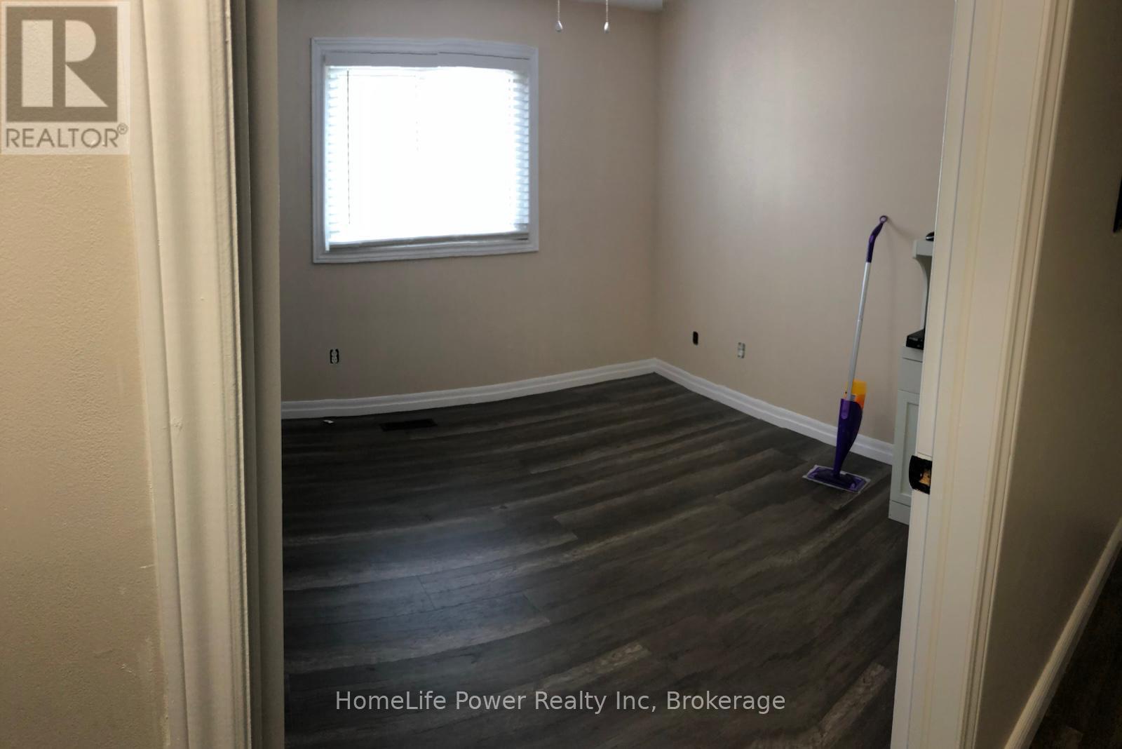 14 Sparrow Court, Brampton, Ontario  L6Y 3P2 - Photo 10 - W12820362