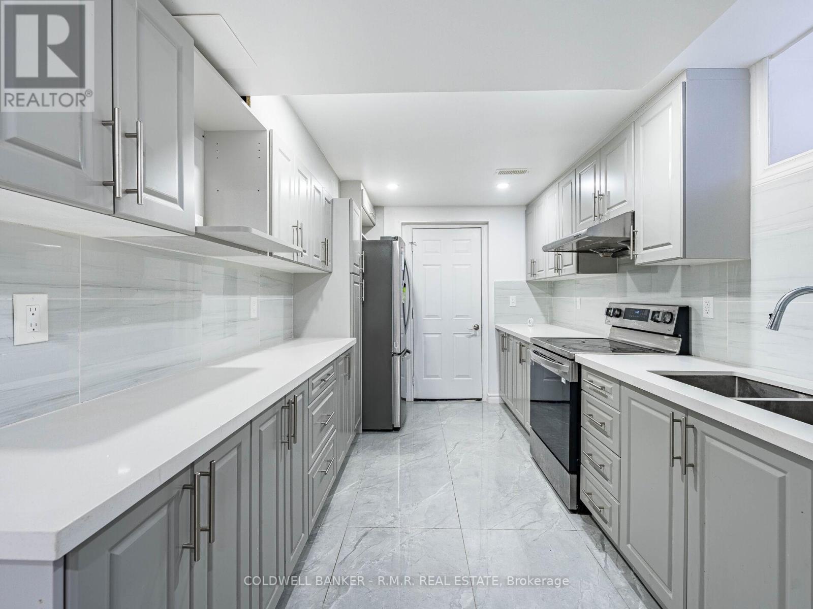 15 George Holley Street, Whitby, Ontario  L1P 0G3 - Photo 10 - E12820226