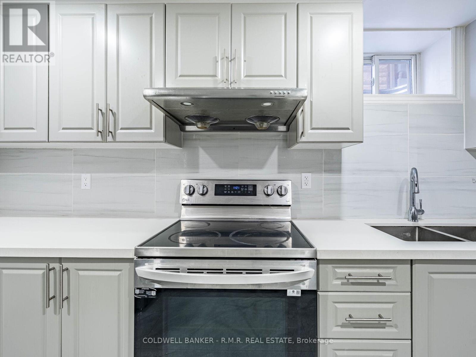 15 George Holley Street, Whitby, Ontario  L1P 0G3 - Photo 13 - E12820226