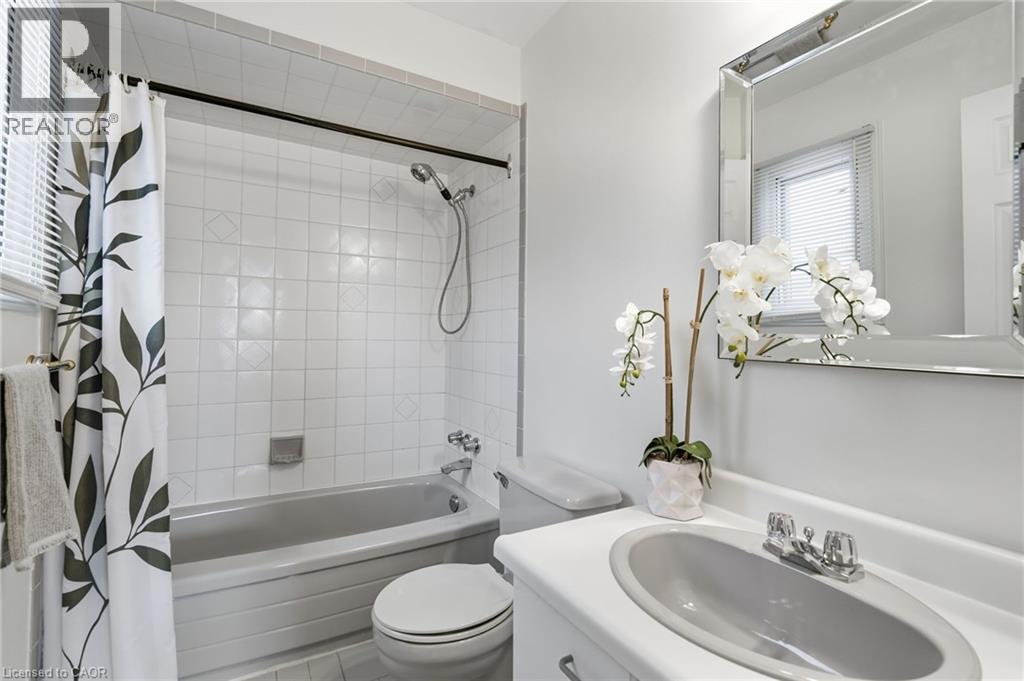 2 Jeanette Avenue, Grimsby, Ontario  L3M 5B4 - Photo 21 - 40805610